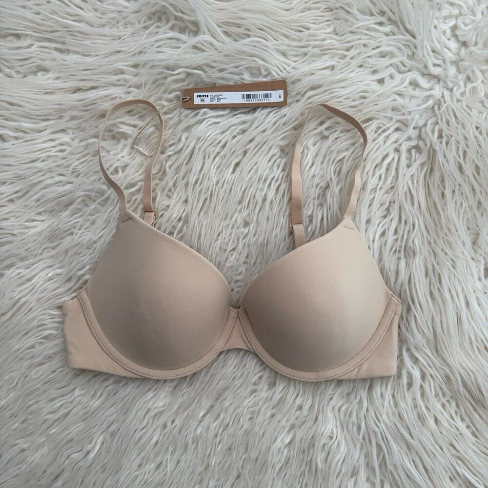 Skims Fits Everybody T-shirt Bra Sand Size 32B